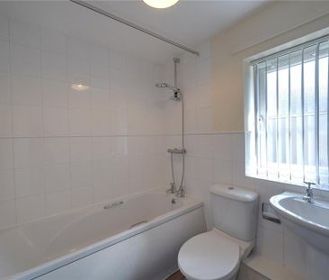 4 bedroom detached house to rent - Photo 6