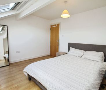 4 bedroom terraced house to rent - Photo 6