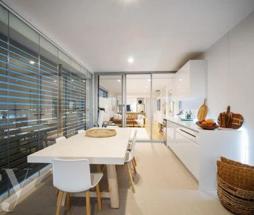 “Modern Beachside Living.” - Photo 6