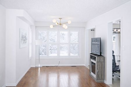 For Lease - 68 Christian Hoover Drive, Whitchurch-Stouffville, Ontario - Photo 5