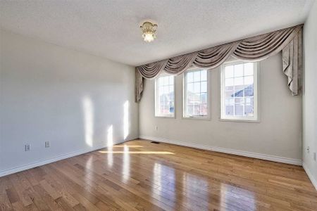 For Lease - 3496 Covent Crescent, Mississauga, Ontario - Photo 5