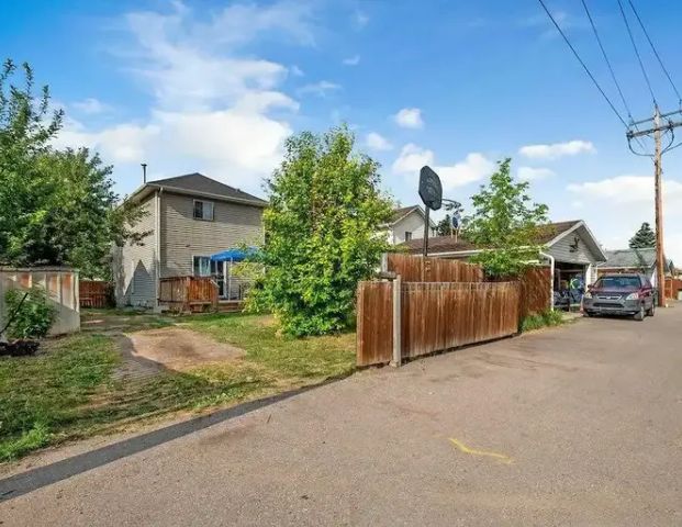 Close to Stoney and 17 ave | Calgary - Photo 1