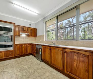 Well presented home in great location - Photo 3