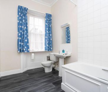 3 bedroom detached house to rent - Photo 5