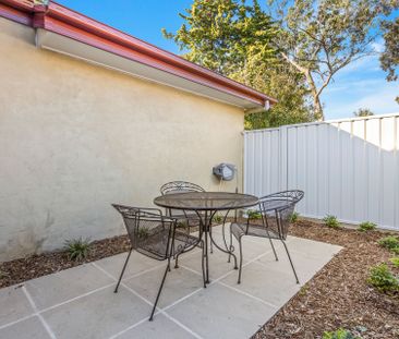 CHIC & UNIQUE BOUTIQUE STUDIO APARTMENT - Photo 2