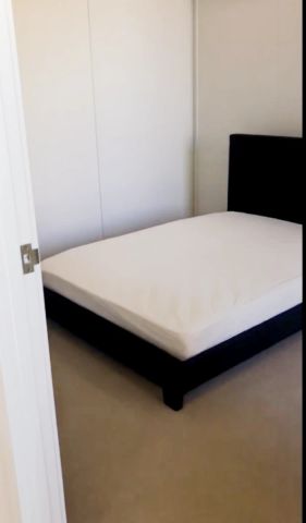 1 Bed 1 Bath Furniture included - Photo 2