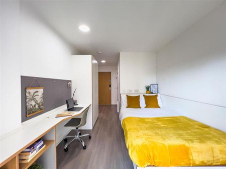 1 bedroom in a flat share to rent - Photo 5