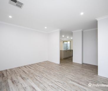 14 Banbury Way, Aveley WA 6069 - Photo 5