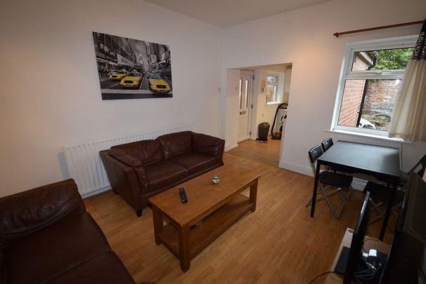 3 bedroom house share to rent - Photo 1