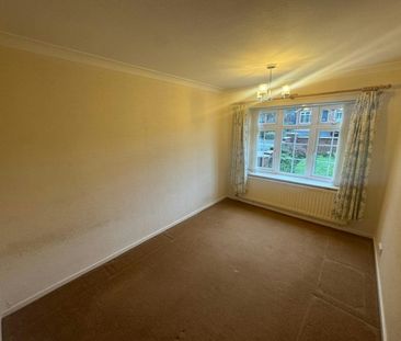 Flat to rent on - Photo 2