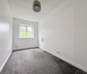 De La Warr Road, Bexhill-On-Sea, TN40 2JJ - Photo 5