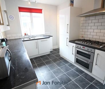 2 Bedroom House - Photo 4
