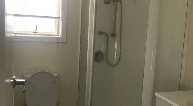 1 large studio room available in a BOARDING HOUSE. - Photo 1