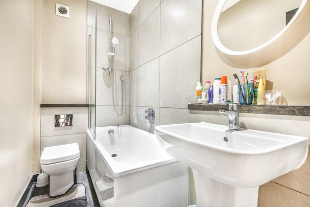 Holmesdale Road, London, SE25 - Photo 1