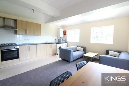 7 bedroom semi-detached house to rent - Photo 2