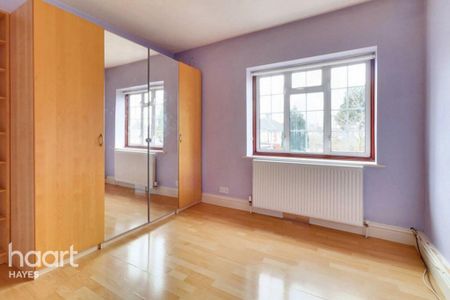 6 bedroom semi-detached house to rent - Photo 2