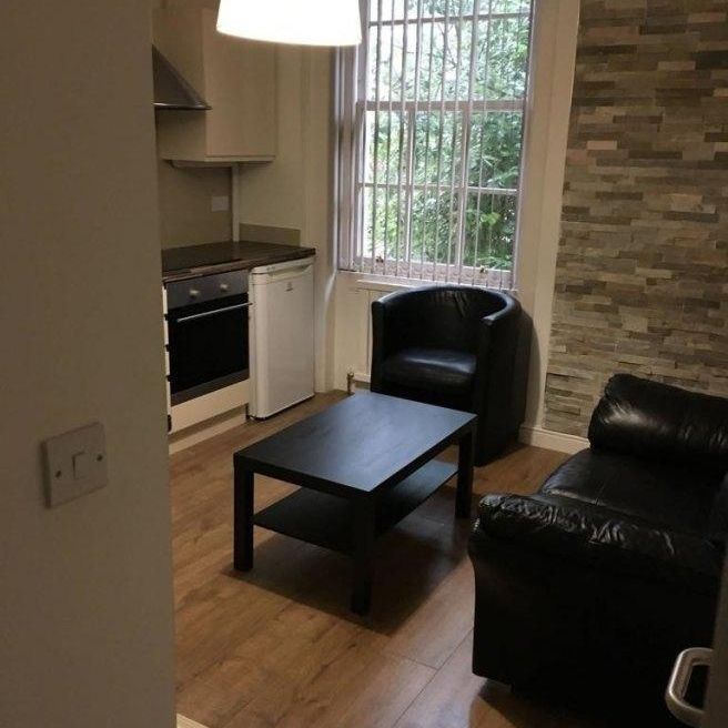 2 bedroom house share to rent - Photo 1