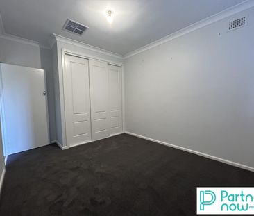 23 Edward Street, TAMWORTH NSW 2340 - Photo 5