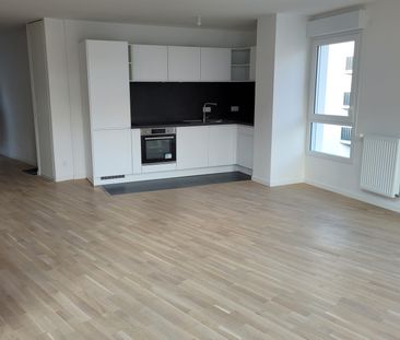 Location Appartement 4 pièces 92m² POISSY 78300 - Photo 2