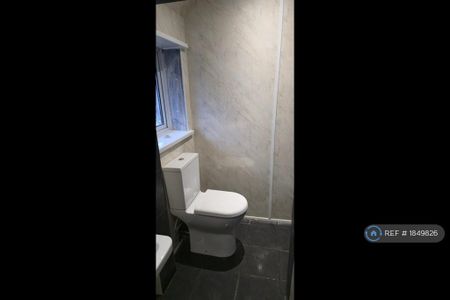 2 bedroom maisonette to rent - Photo 3