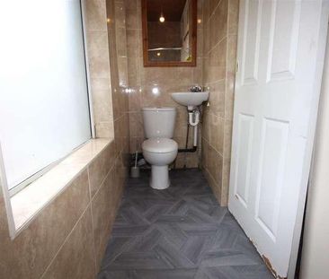 Parkhill Avenue, Manchester, M8 - Photo 6