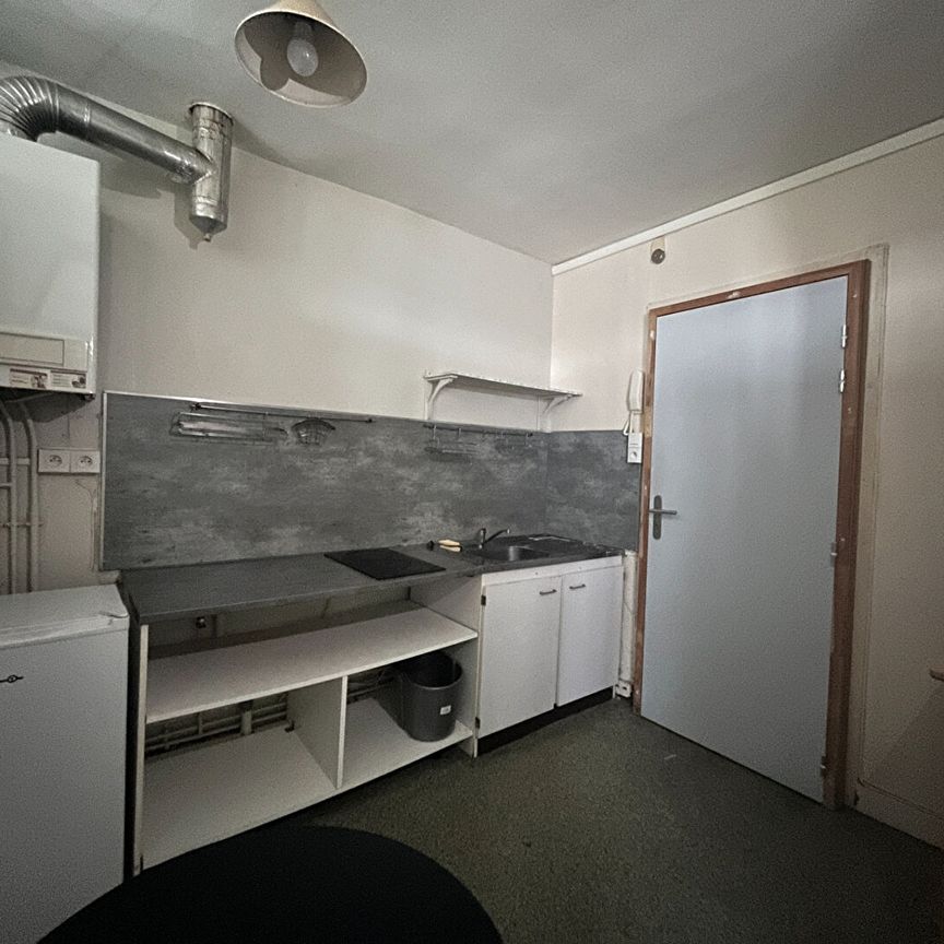 AVENUE DE TURENNE, T1 meublé de 22m² ! - Photo 1