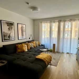 Neubau am Gasometer: Elegante 3-Zimmer-Wohnung mit Maßmöbel & 2 Balkonen (U3) - Foto 2