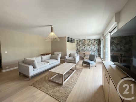 Location Appartement 3 pièces 102m² CHATEAUROUX 36000 - Photo 2