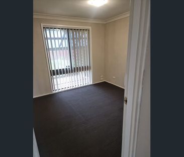 4-Bedroom Family Home in St Andrews, NSW 2566 - Photo 5