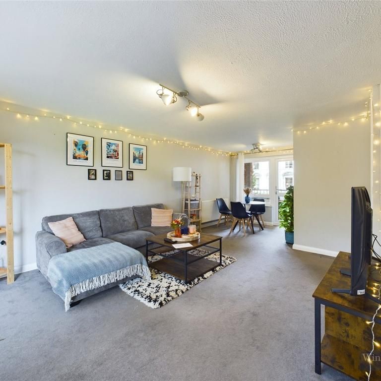 2 bedroom maisonette to rent - Photo 1