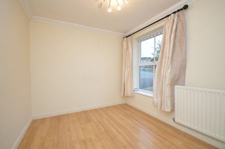 3 bedroom detached house - Photo 5