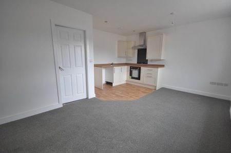 2 bedroom flat to rent - Photo 4