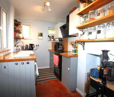 2 bedroom cottage to rent - Photo 5