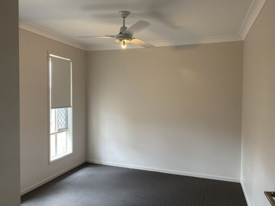 Great Family Home! - Photo 1
