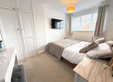 3 bedroom link detached house to rent - Photo 4