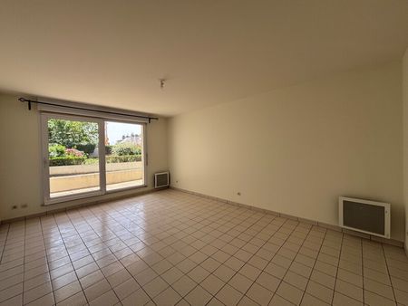 Location Appartement 2 pièces 48m² ORLEANS 45000 - Photo 2