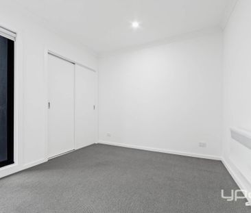 4 BEDROOM TOWNHOUSE - Photo 6