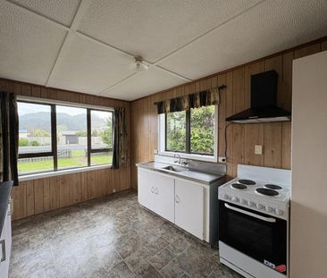 Walk to Hopin Stopin Cafe - Photo 6