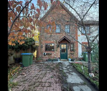 3 Bed Terraced House, London, SE3 - Photo 1