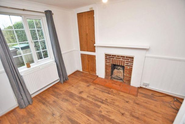 2 bedroom end of terrace house to rent - Photo 1