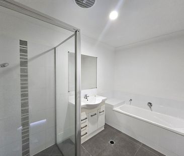 ANDERGROVE LAKES - 3 BEDROOM DUPLEX - Photo 6