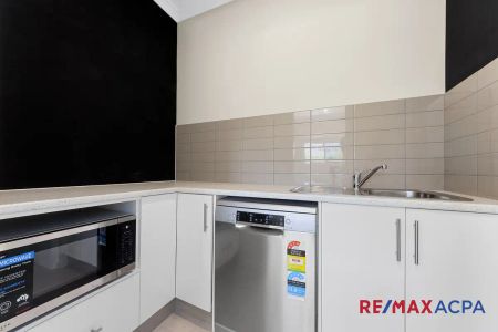 71 Festival Drive, Point Cook VIC 3030 - Photo 4