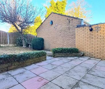 3 bedroom detached house to rent - Photo 2