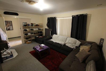 3x1 Home in Merredin - Photo 3
