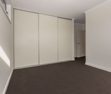 Stylish Modern and Much More - Photo 3