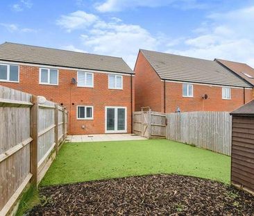 Ash Close, Yaxley, PE7 - Photo 1