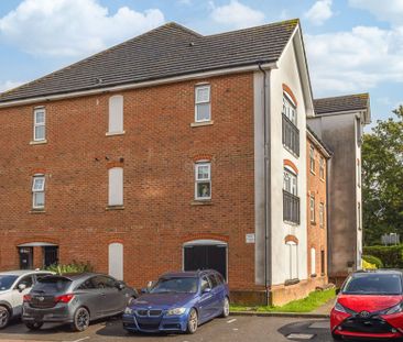 Woodfield Road, Woodfield Lodge Woodfield Road, RH10 - Photo 3