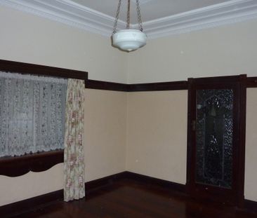 218 Eighth Avenue, Inglewood, WA 6052 - Photo 6