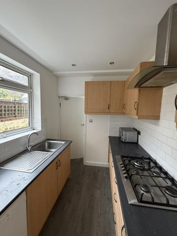 5 bedroom terraced house to rent - Photo 3