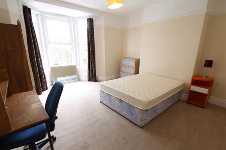 3 bedroom apartment to rent - Photo 3